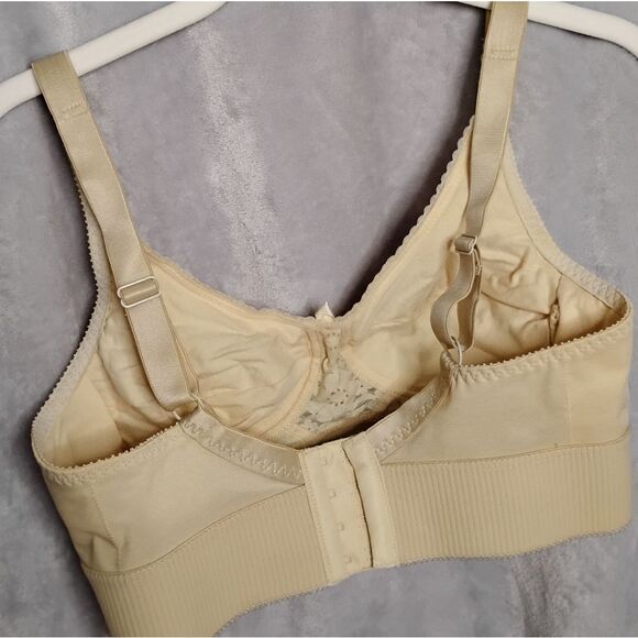 Mastectomy Bra One Of Many - Picture 2 of 3